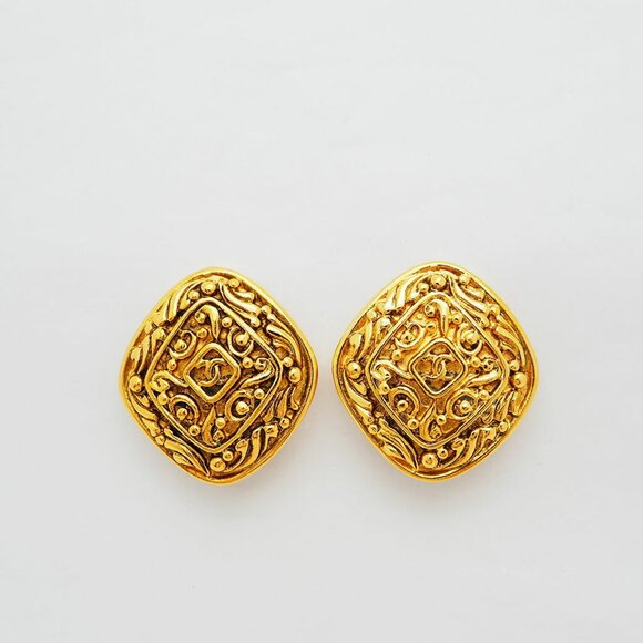 CHANEL Gold Earrings